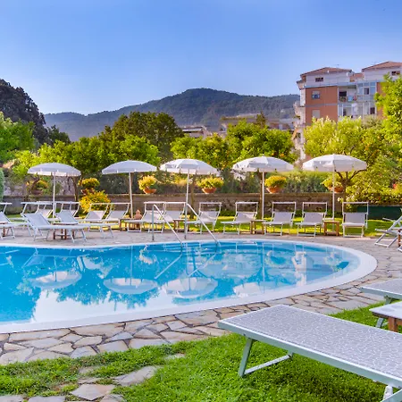 Отель Antiche Mura 4*