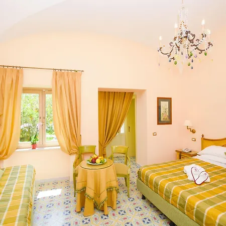 Hotel Antiche Mura 4*
