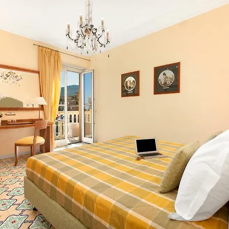 Antiche Mura Szálloda 4*
