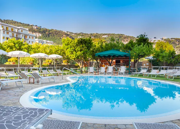 ホテル アンティケ ムラ 4*