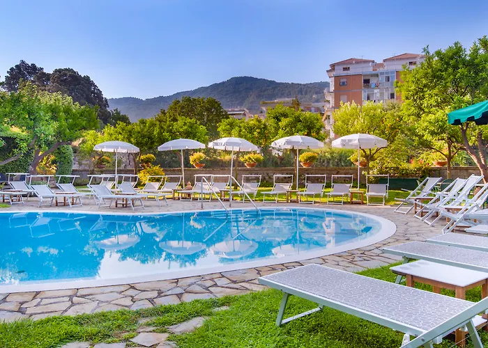 Отель Antiche Mura 4*