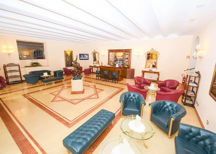 ホテル アンティケ ムラ 4*